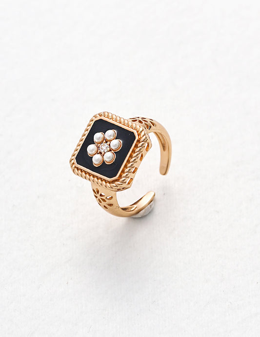 Vintage Pearl Bloom Ring