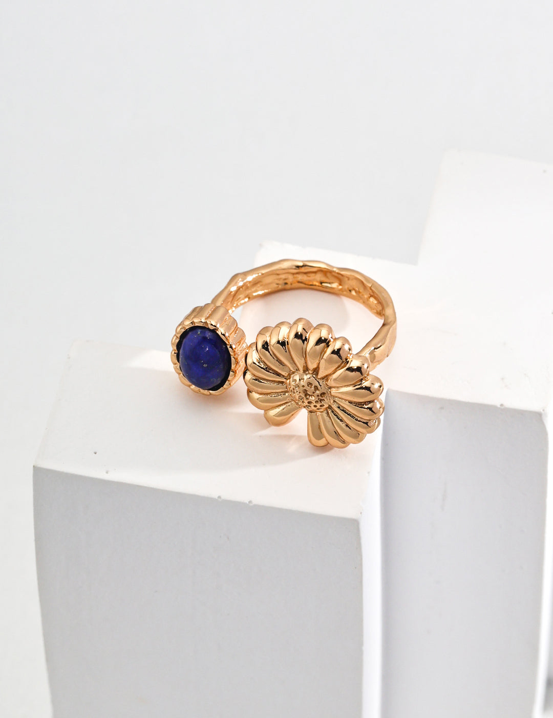 Vintage Lapis Daisy Ring